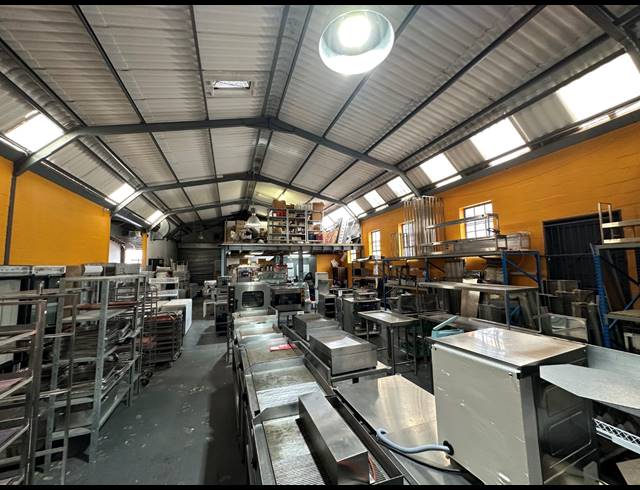 360M² WAREHOUSE TO LET IN WOODSTOCK